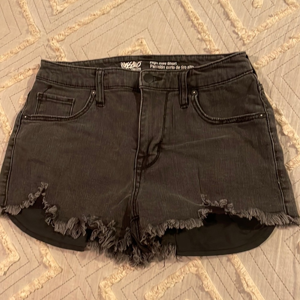 Black distressed denim shorts size 10/30